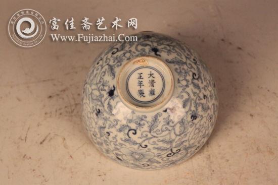 图2-3 青花缠枝牡丹纹碗-1